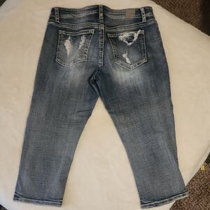 Daytrip Blue Distressed capri jeans